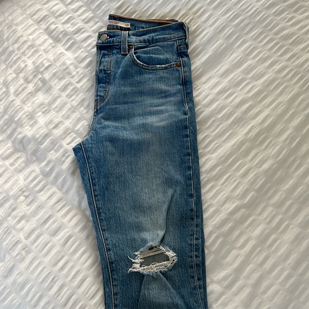Levis Wedgie jeans - Picture 2 of 4